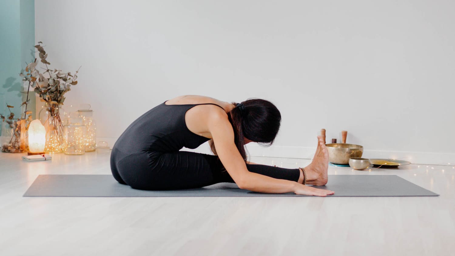 Manuela Montalcino insegnante di Vinyasa Yoga di Semi di Yug